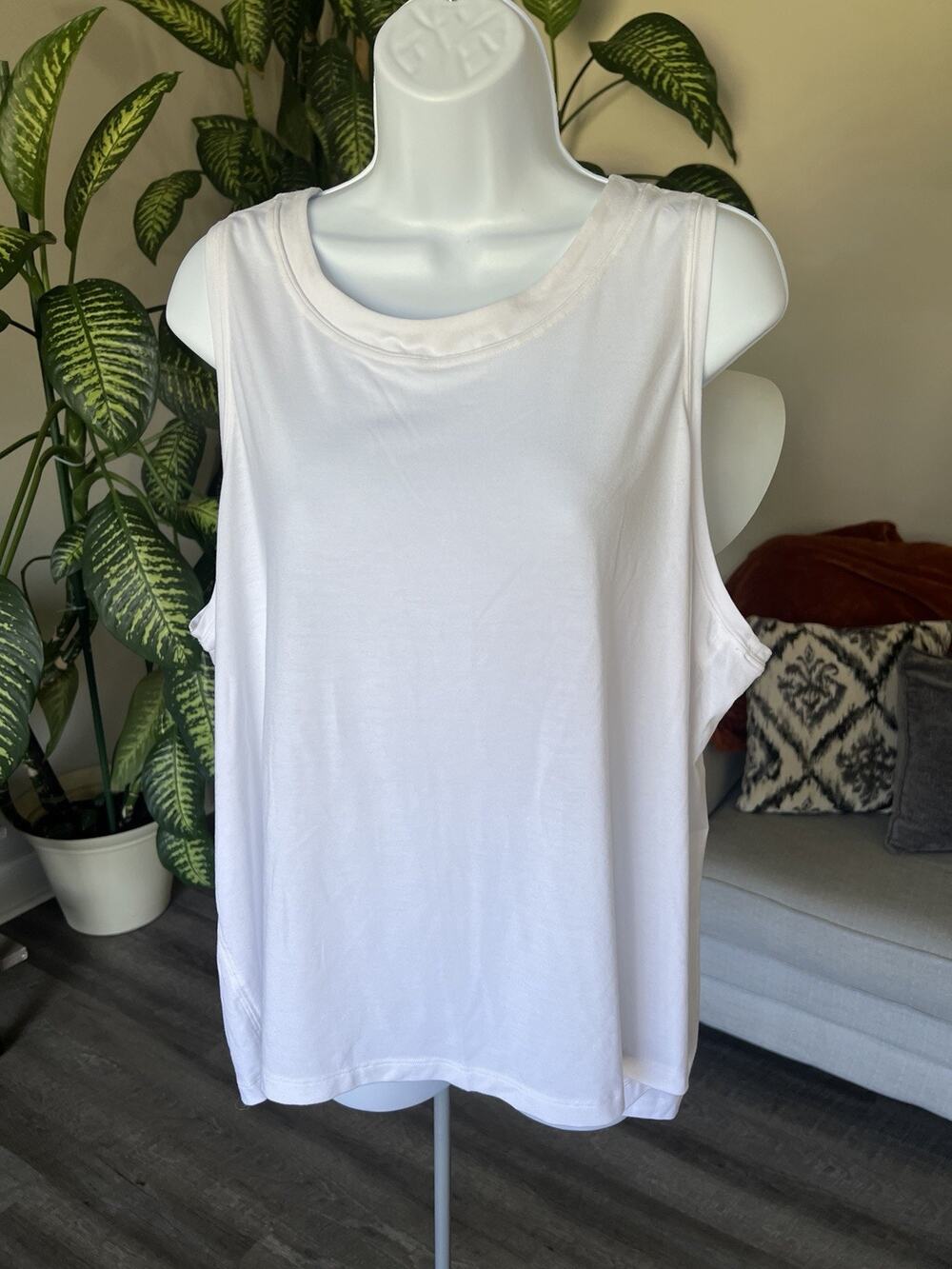 Athleta 2X White Essence Athletic Tank #1028